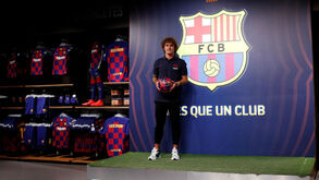 Griezmann já posa com as cores do Barcelona