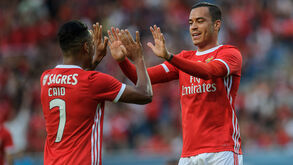 A crónica do Académica-Benfica, 0-8: De Tomas embalou águia para a goleada