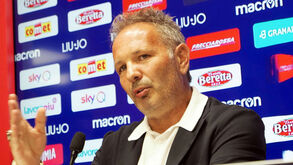 A carta emotiva de Mihajlovic: «Esgotei as lágrimas e estou pronto para a batalha»