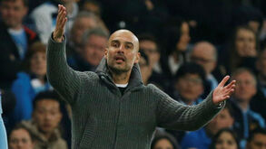 Companhia aérea volta a falhar e Manchester City adia novamente viagem para a China