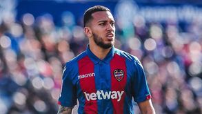 Rúben Vezo diz que apoio dos adeptos foi 'chave' para continuar no Levante