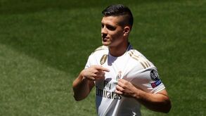 Jovic e a passagem pelo Benfica: «Foi algo muito negativo na minha vida»