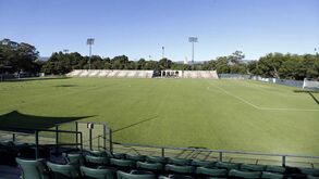 Benfica em quartel de luxo: estágio na maior universidade do mundo com instalações imponentes