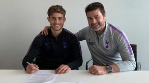 Filho de Mauricio Pochettino assina contrato com o Tottenham