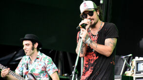 Lembra-se do 'bonitão' Pablo Daniel Osvaldo? Agora é músico mas continua louco