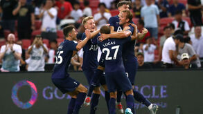 Tottenham leva a melhor sobre a Juventus com chapéu de aba larga de Harry Kane