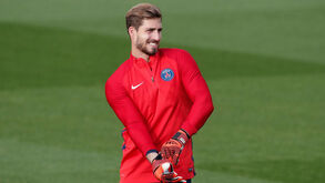 Eintracht Frankfurt já falou com o PSG sobre Kevin Trapp: «Queremos contar com ele»