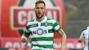 Nemanja Gudelj pretendido pelo Sevilha