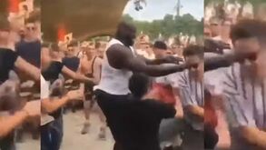 Shaquille O'Neal foi ao Tomorrowland e até participou no 'mosh'... para terror dos outros 'festivaleiros'