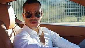 Raul de Tomas com garagem de luxo: as 'bombas' do avançado que deixou o Benfica