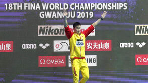 Mundiais: Sun Yang a ganhar mas sempre muito contestado