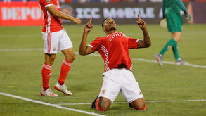 A crónica do Benfica-Fiorentina, 2-1: Qualidade chega para uma hora