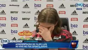 Filipe Luís estava a ser apresentado no Flamengo... quando o 'gemido mais famoso da net' fez-se ouvir