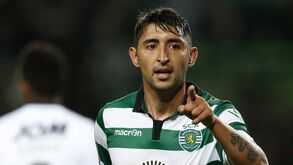 Sporting poupa 2 milhões com Alan Ruiz