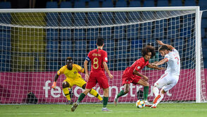 A crónica do Portugal-Espanha, 0-2: Dois ferros abatem valentes lusitanos