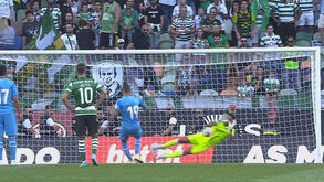 Renan defendeu desta forma o penálti de Rodrigo Moreno