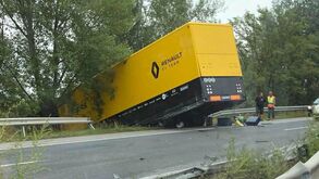 Tudo corre mal à Renault na Fórmula 1: agora foi o camião...