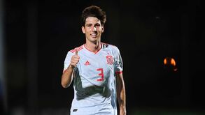 Juan Miranda está no mercado e espanhóis lembram interesse do Benfica