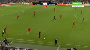 Insólito: jogador do Fenerbahçe foi assobiado pelos próprios adeptos e quis abandonar o jogo