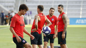 João Félix arrasou no 'bola na barra' e até Rooney ficou impressionado
