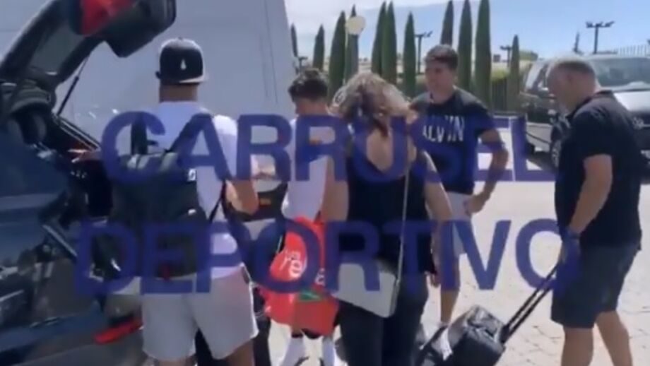 João Félix chegou ao final da tarde à concentração do Atlético Madrid, que irá iniciar a pré-época na segunda-feira