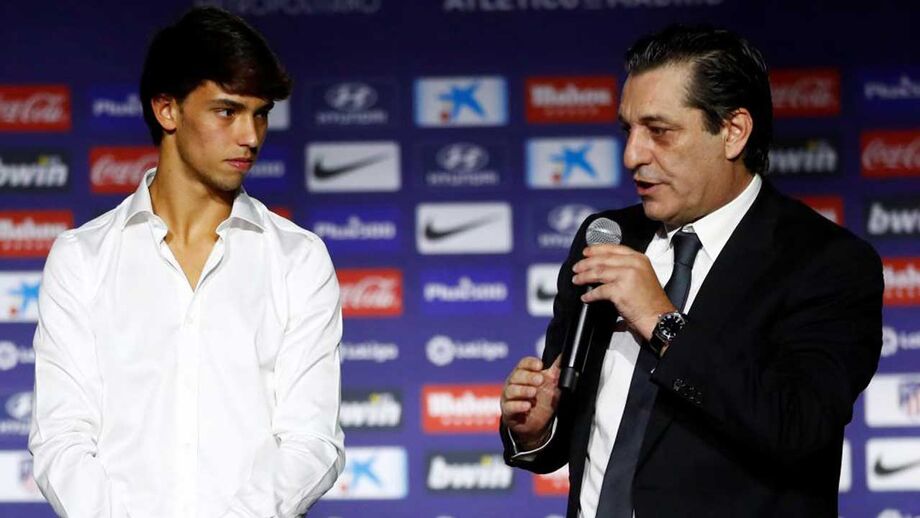 Antiga glória do Atlético Madrid não poupa elogios ao internacional português que apelida de "menino de ouro"