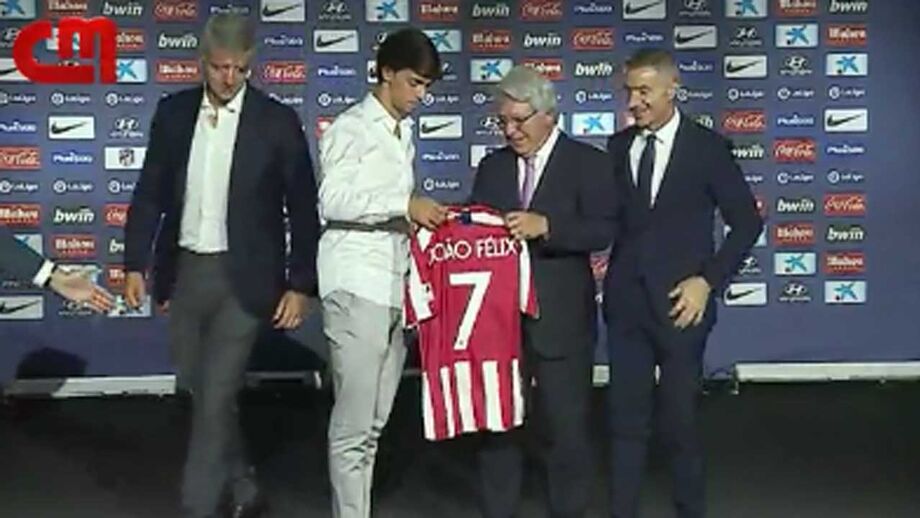 Jogador português apresentado esta segunda-feira