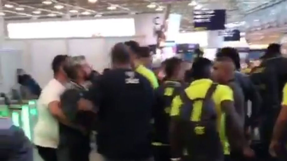 Ex-médio do FC Porto foi o principal visado nos protestos contra a equipa de Jesus