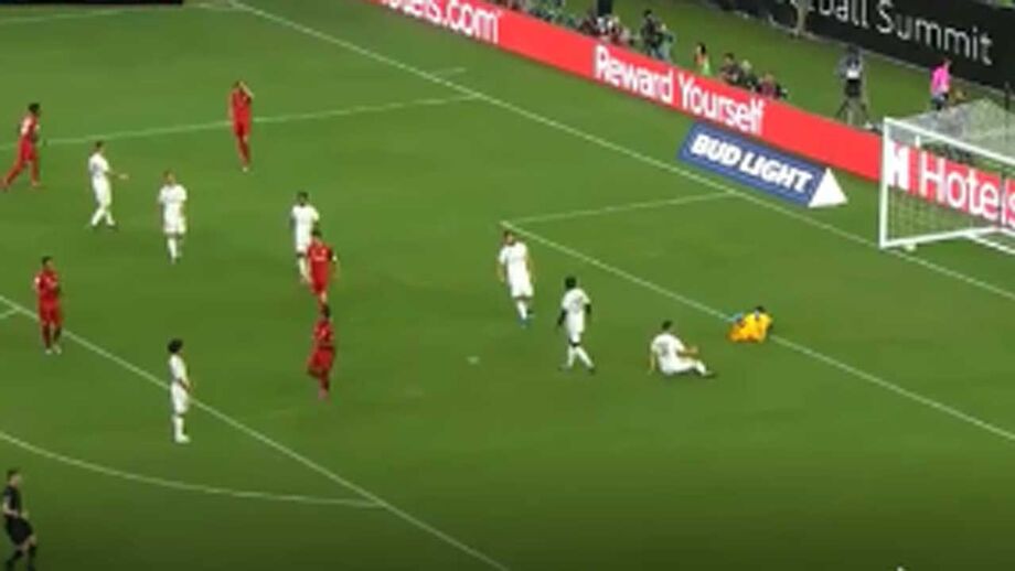 Renato Sanches foi titular no jogo da International Champions Cup em Houston, nos Estados Unidos. 