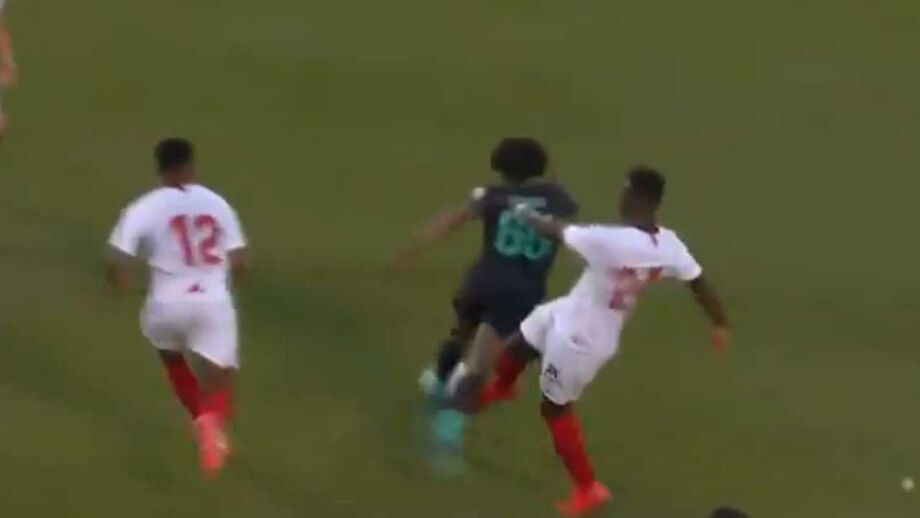 O encontro entre Sevilha e Liverpool, disputado na última madrugada, ficou também marcado pela entrada duríssima de Joris Gnagnon