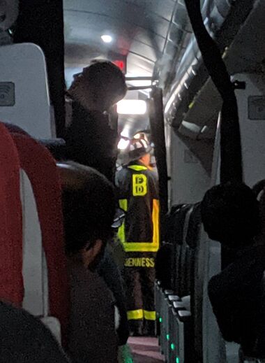 Voo da Virgin Atlantic faz aterragem de emergência em Boston após incêndio a bordo