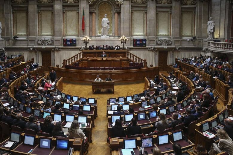 deputados, parlamento, assembleia, xxx