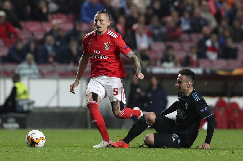 Transferíveis: Fejsa - perdeu espaço para Samaris e Florentino