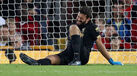 A insólita lesão de Alisson que deixou Klopp de mãos na cabeça