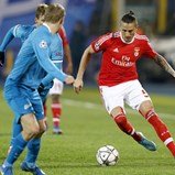Benfica e Zenit em troca de mensagens no Twitter com Béla Guttmann ao barulho
