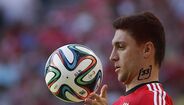 Lateral-esquerdo: Siqueira