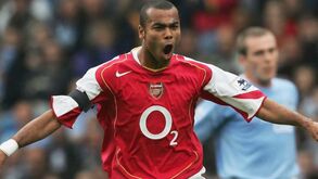 Ashley Cole pendura as botas: o novo desafio do craque inglês 