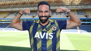 Adil Rami reforça Fenerbahçe