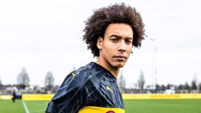 Dortmund apresenta novo equipamento para a Liga dos Campeões 2019/20