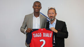 Lille contrata Tiago Djaló ao Milan