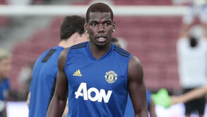 Pogba força saída do Manchester United: perder voo para Cardiff terá sido jogada pensada