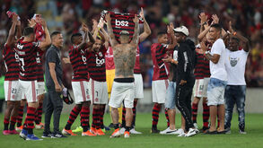Bilhetes à borla para ver Flamengo levam ex-piloto da F1 a insultar deputado estadual