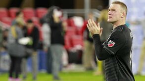 Wayne Rooney de regresso a Inglaterra para treinar e jogar na 2.ª Divisão