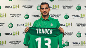 Miguel Trauco assina com o Saint-Etienne até 2022