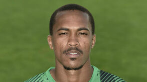 Farense garante Patrick por duas temporadas