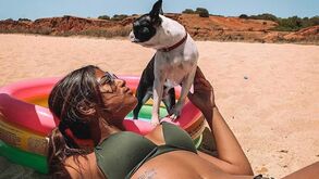 Fabiana Cruz com companhia especial