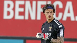 Pai de Svilar revela: «Dizem que é o futuro do Benfica e até querem renovar contrato»