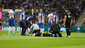 Sérgio Oliveira foi baixa no treino do FC Porto