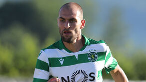 Bas Dost magoado por se sentir afastado no Sporting