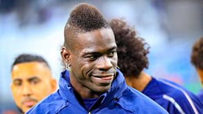 Depois de ter sido associado ao Flamengo, Balotelli é oficializado como reforço do Brescia